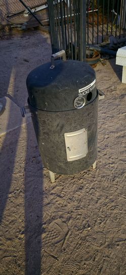 Small charcoal grill ( price is firm)