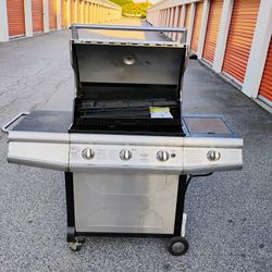 Title: Brinkmann Pro Series 8300 Gas Grill – 4 Burners + Side Burner