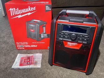 Milwaukee 18v Jobsite Radio/Charger