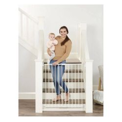 Regalo Extra Tall Top of Stairs Metal Safety Gate, White, Ages 6 to 24 Months