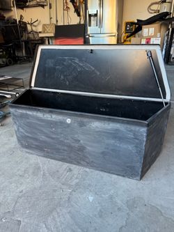 Trailer Tongue Tool Box With Lock Key