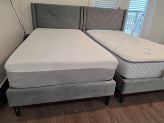 2 Twin Size beds with mattresses