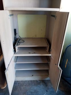 Entertainment shelf for small tv