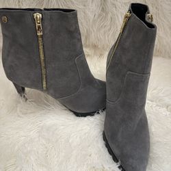 Calvin Klein New Size 7 $15