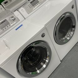 set washer and dryer gas use like new perfect working and warranty 