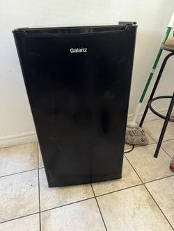 Galanz mini fridge