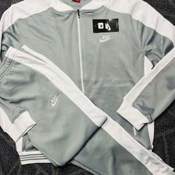 NIKE DRY SWEATSUIT