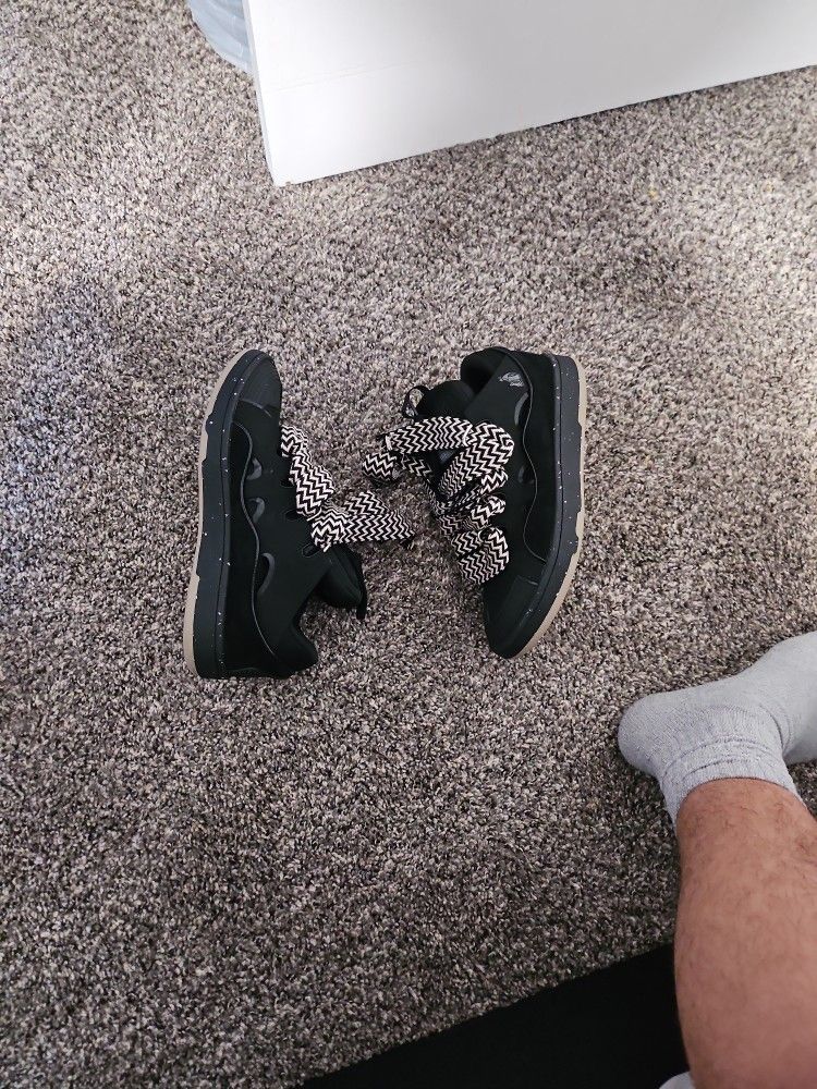 Lanvin Curb