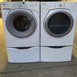 Whirlpool Washer And Gas Dryer 