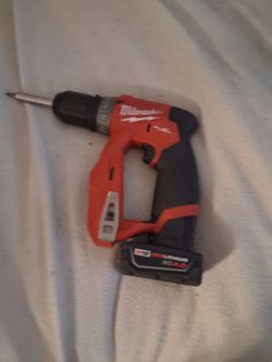 Milwaukee drill driver