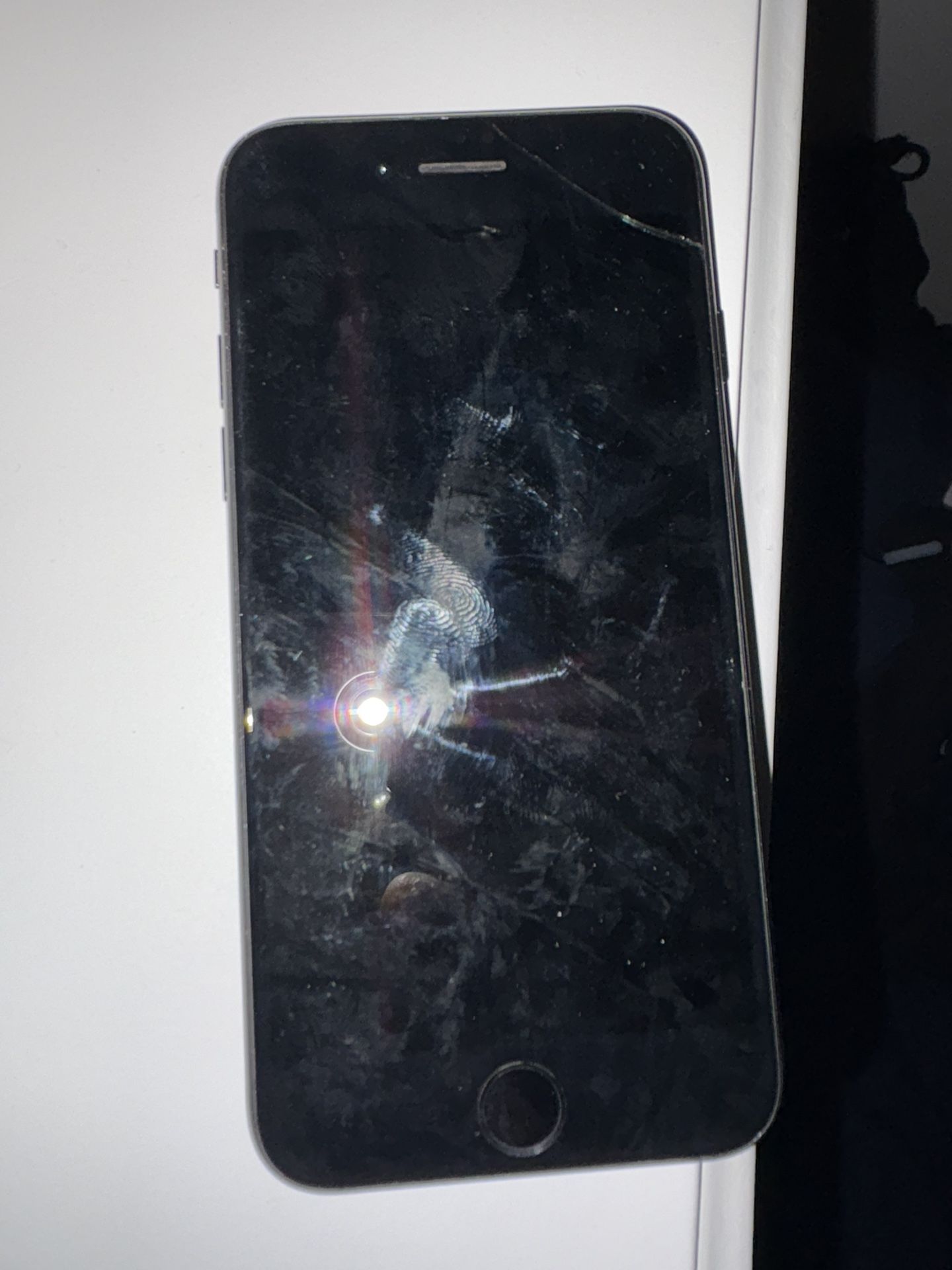 I Phone 8 Plus And iPhone SE
