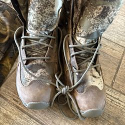 Brand New  Cabela  10/10.5 Boots  Hunting Or Hiking very comfortable