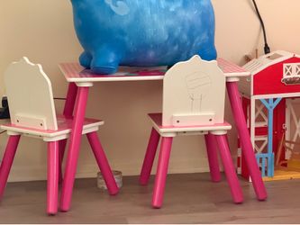Minnie table