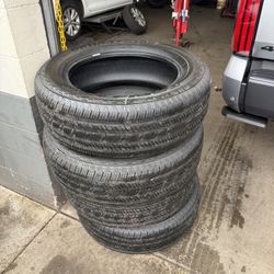 265/60R 20 Dueler H/T Bridgestone Set Of 4 Tires