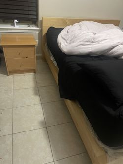 Full Size Bed 