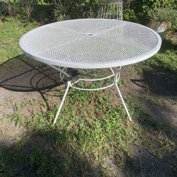 Mid Century Dining Table Iron Cast Heavy 42” Diameter KENDALL AREA 