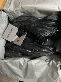 Balenciaga runner v2