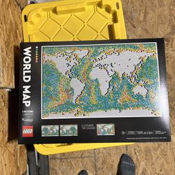 LEGO World Map NIB Discontinued Set