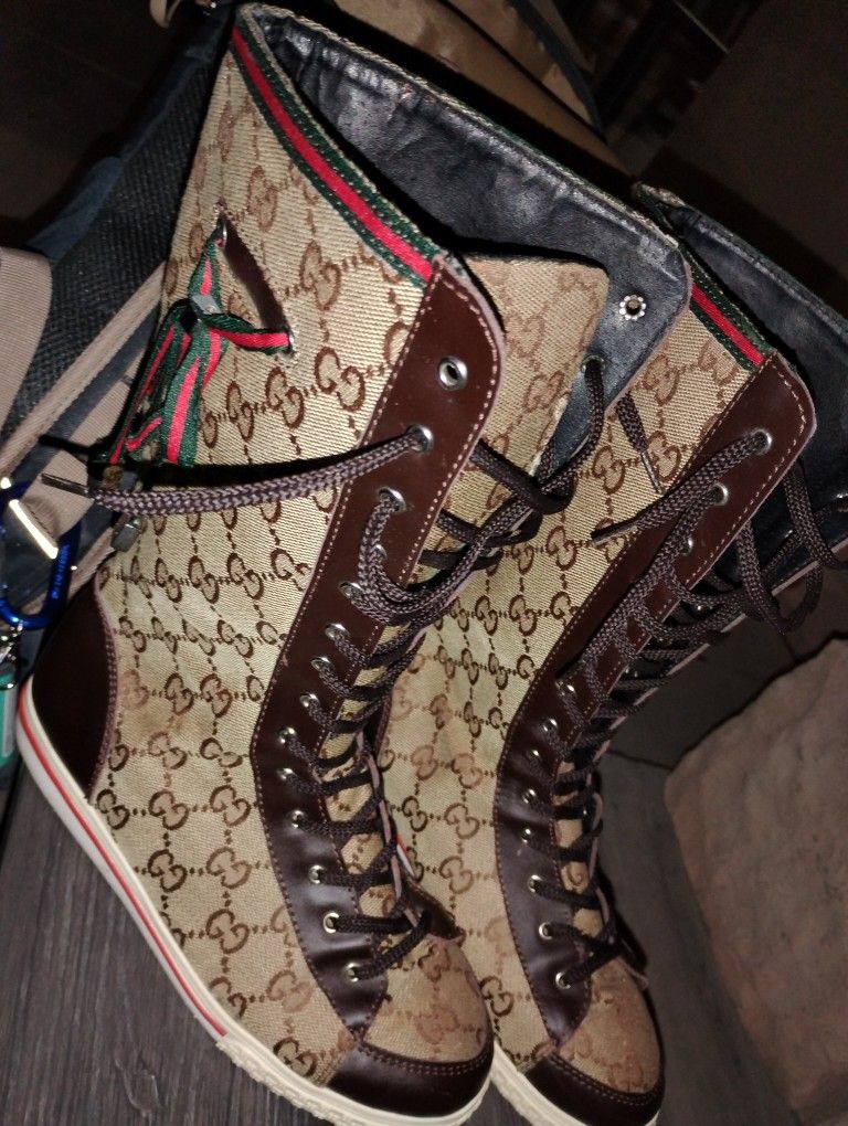 Size 7 Women's Gucci Boots