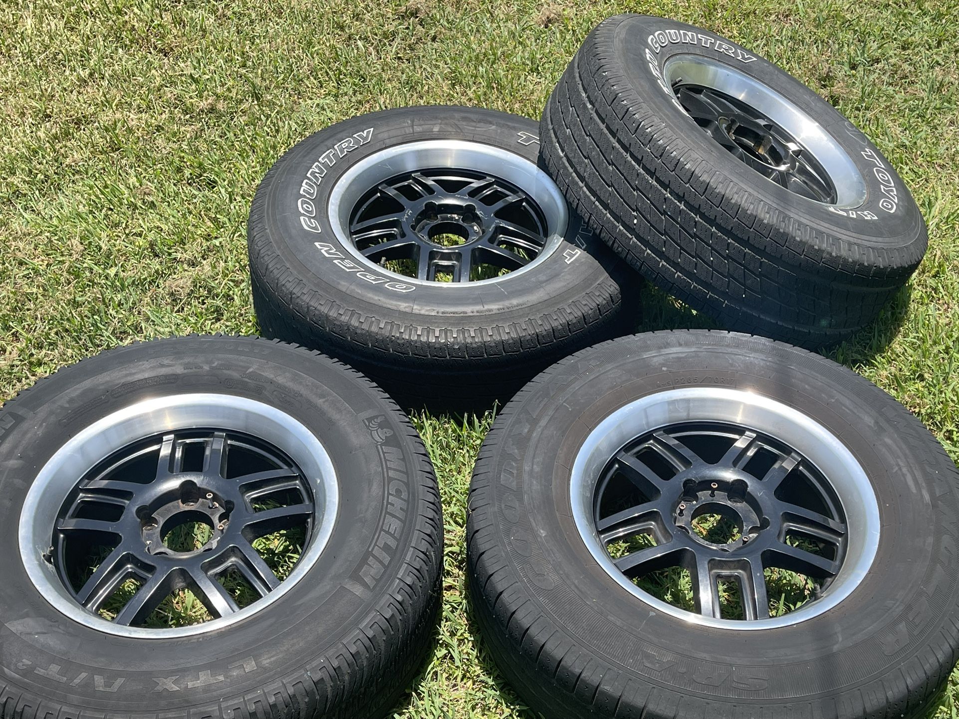 17inch Chevy Silverado 5 Lug Wheels (17x8)