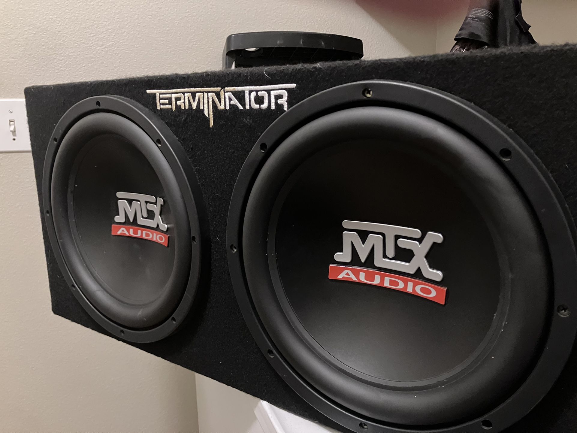 MTX Audio Terminator 1200watt Sub’s