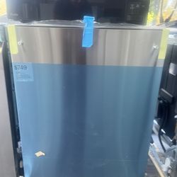 GE Profile EnergyStar UltraFresh System Dishwasher w/ 3rd Rack @$400 Off or 35% Off MSRP!