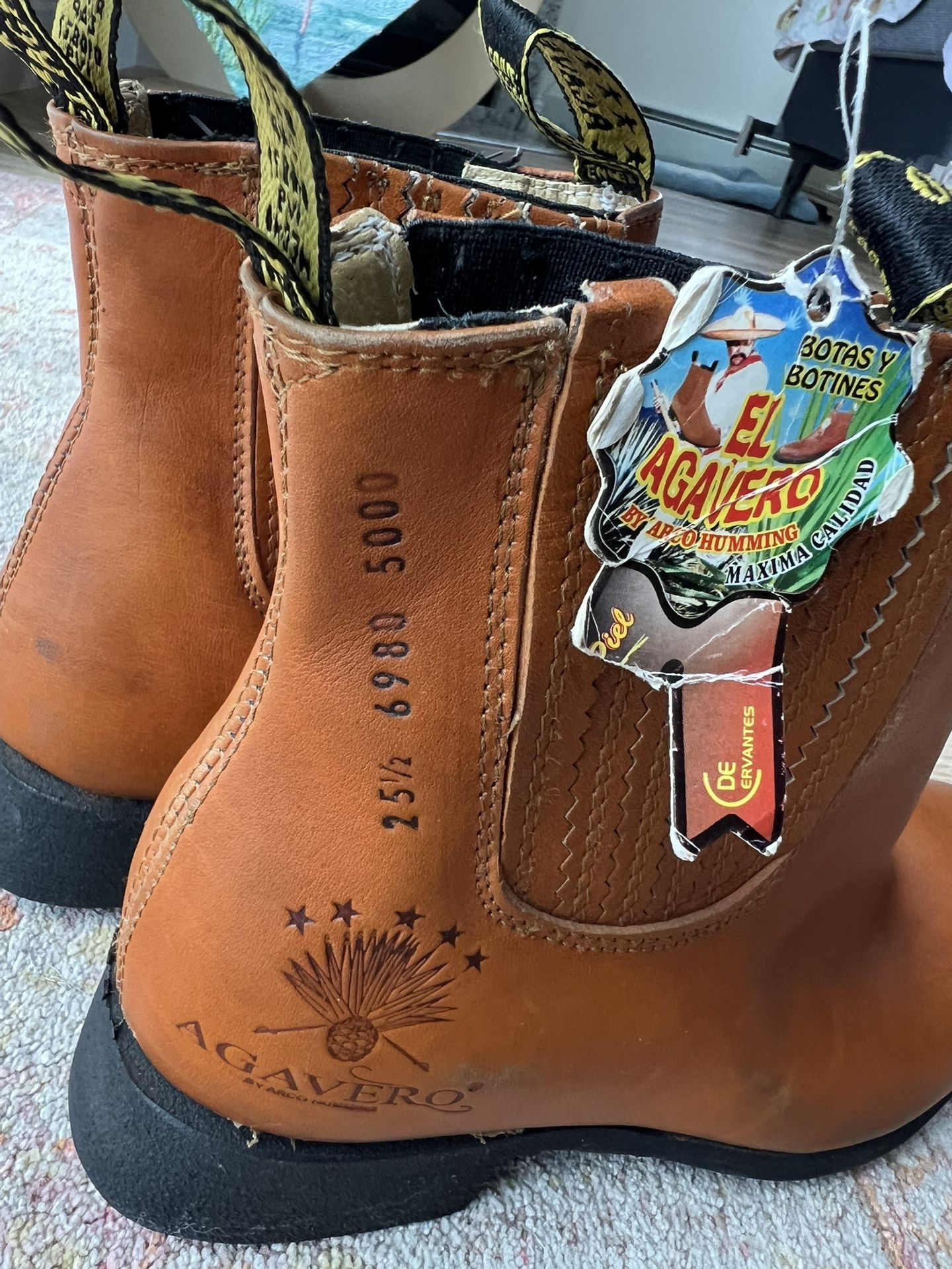 AGAVERO Boots Unique And Rare