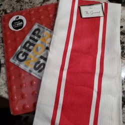New Kitchen Towels W Cutting Board