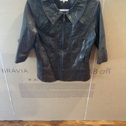 Neiman marcus exclusive womens leather Like New jacket size M, have been worn 2 times only