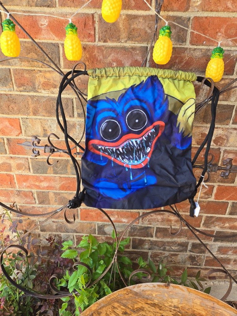 New Kids BACKPACK $8 😍😍😍