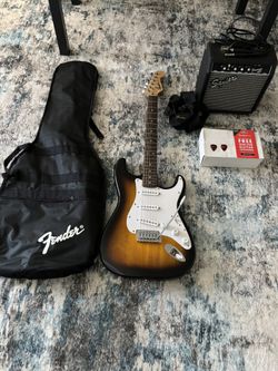 Fender Stratocaster ( for R handed players)