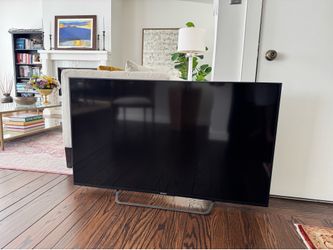 Sony XBR-55X850C is a 55-inch 4K Smart LED TV: May 2015.