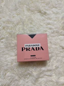 Prada PARADOXE
