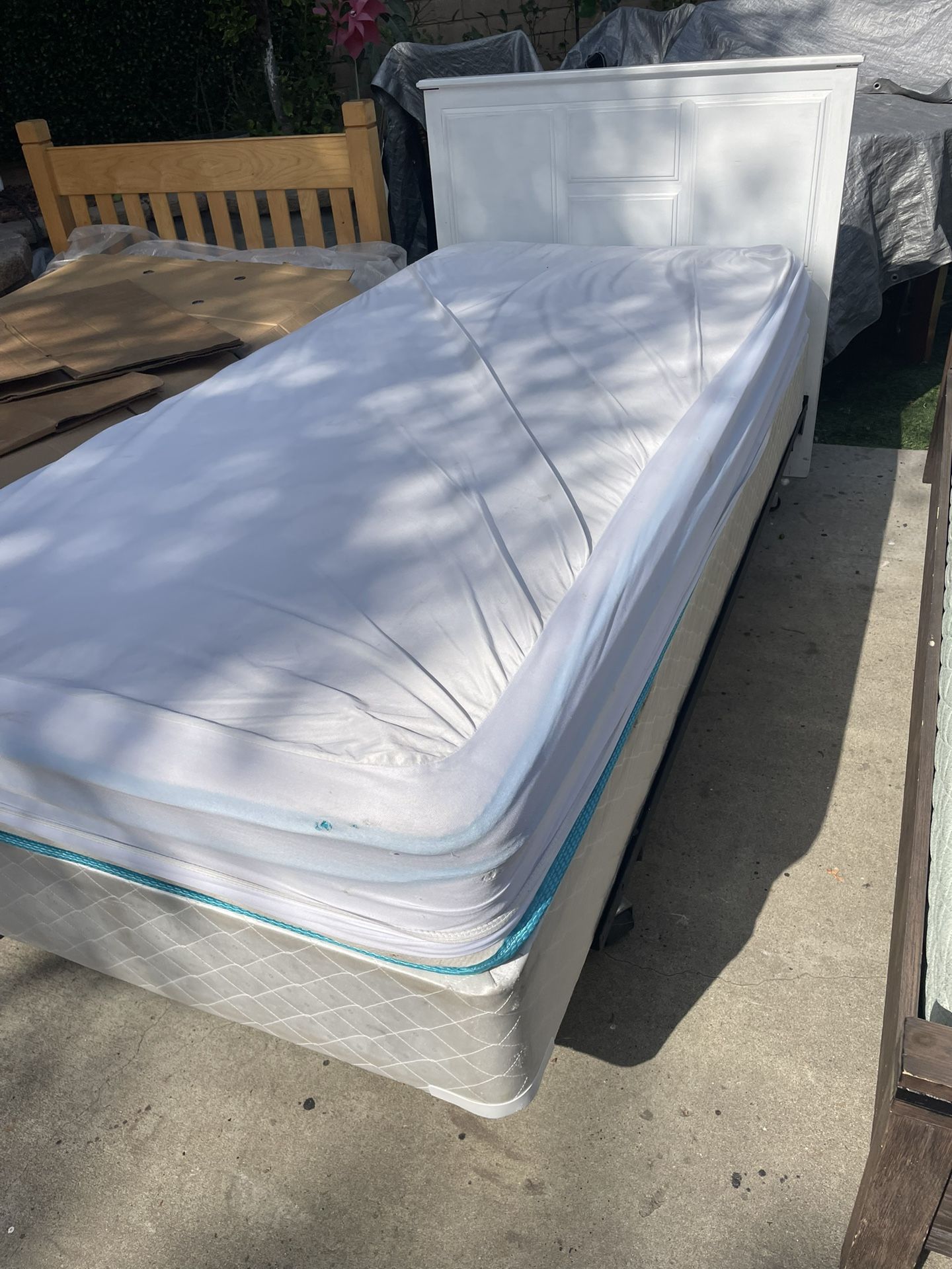 Vendo Cama Twin xL Respaldar De Madera