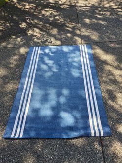 5×7 Blue Area Rug