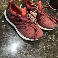 BRAND NEW ULTRABOOST (DEADSTOCK)