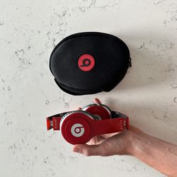 Beats SoloHD Limited Edition Red