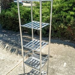 METAL SHELF 