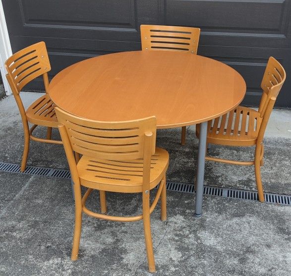 Large Round Table W 4 Chairs For In Bellevue Wa Offerup Chairs For In Bellevue Wa Offerup, Round Table Bellevue