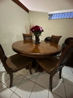 Living/Dining Room Set