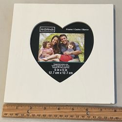 Art Minds Heart Picture Frame