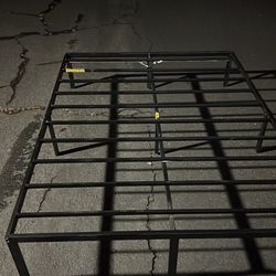 Blk bed frame Queen size