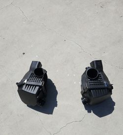 Pair of 2006–2010 BMW M5 (E60) or M6 (E63/E64)OEM Air Filter Boxes (Left/Right)