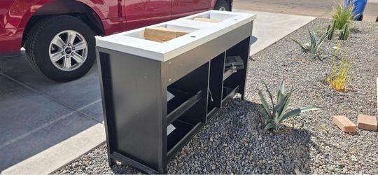 Double sink vanity