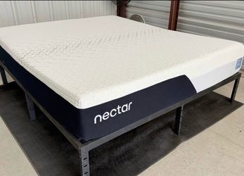 Queen Nectar Classic Memory Foam Mattress *delivery*