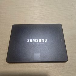 Samsung SSD 860 EVO 1TB 2.5 Inch SATA III Internal SSD