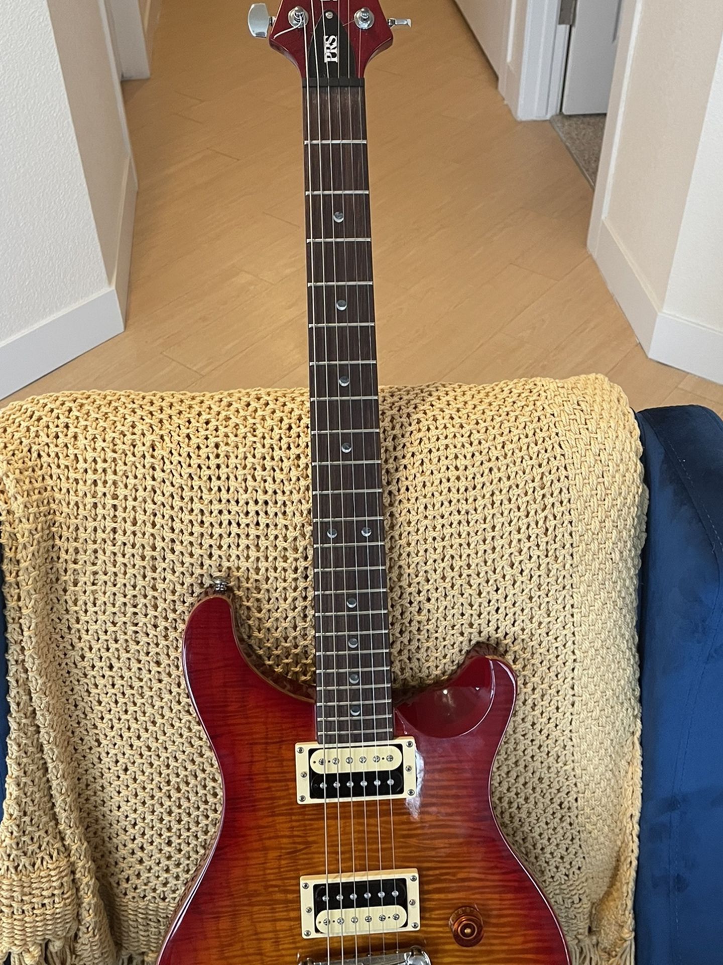 PRS SE