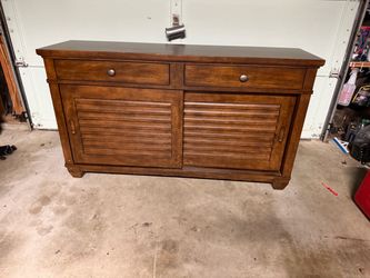 Ethan Allan Console table/ Buffet