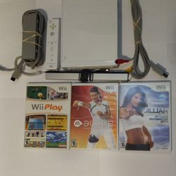 Nintendo Wii Bundle Great Condition 