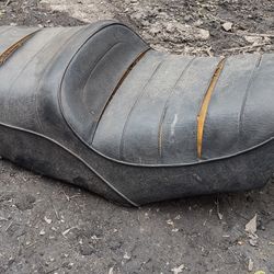 1982 Yamaha heritage special 400cc seat